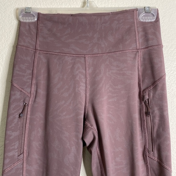 Athleta ranier printed tight women’s extra small mauve EUC - Picture 2 of 7
